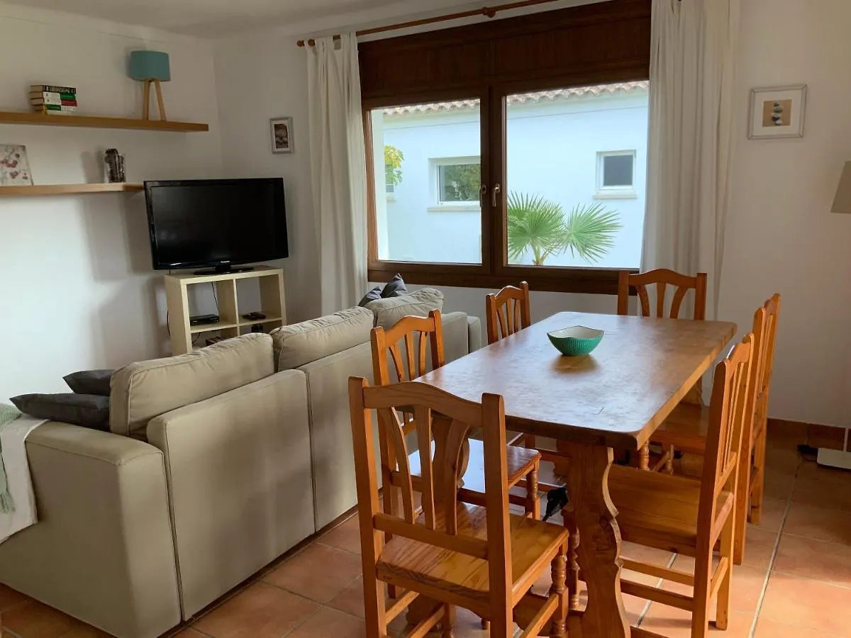 Holiday home Villa Montserrat 1, Terrace & Pool Sant Marti d'Empuries